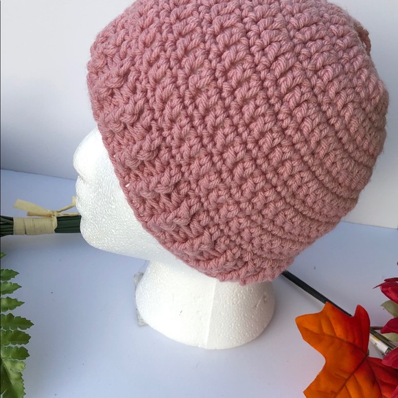 Pink messy bun pony tail hat - Picture 2 of 4